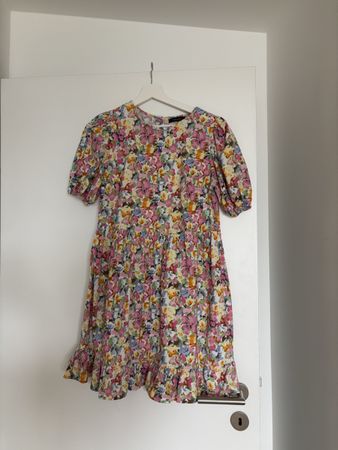 Kleid Gr. 36 mit Blumenmuster