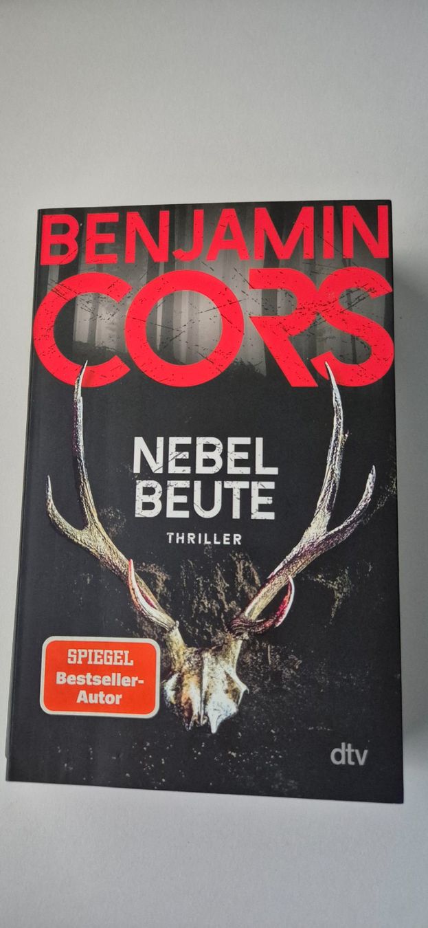 Bücher: Nebelbeute von Benjamin Cors – Gebraucht aus Winterthur von Skitten