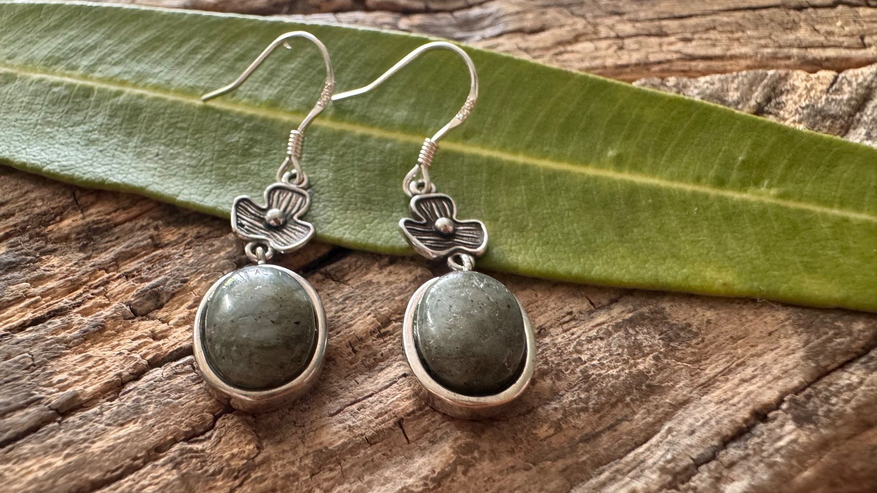 Orecchini pendenti & Orecchini a lobo: Wunderschön: Silber 925 Ohrhänger Labradorit – Nuovo e nell'imballaggio originale da Rombach venduto da Ivreajewels 1