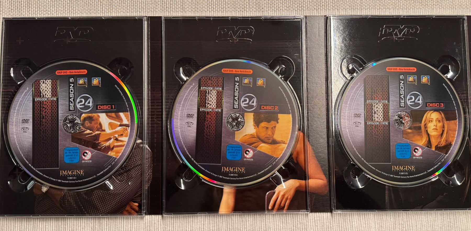 Tutti i DVDs: 24 - Season 5 - Kiefer Sutherland – Usato da Arbon venduto da drs64 2
