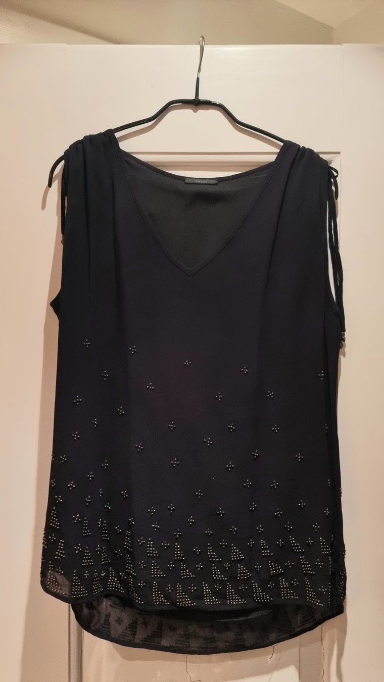 IKKS Top: IKKS Top, schick, schwarz, mit Steinchen, Gr.38 – Usato da Basel venduto da abalou98_secondhand