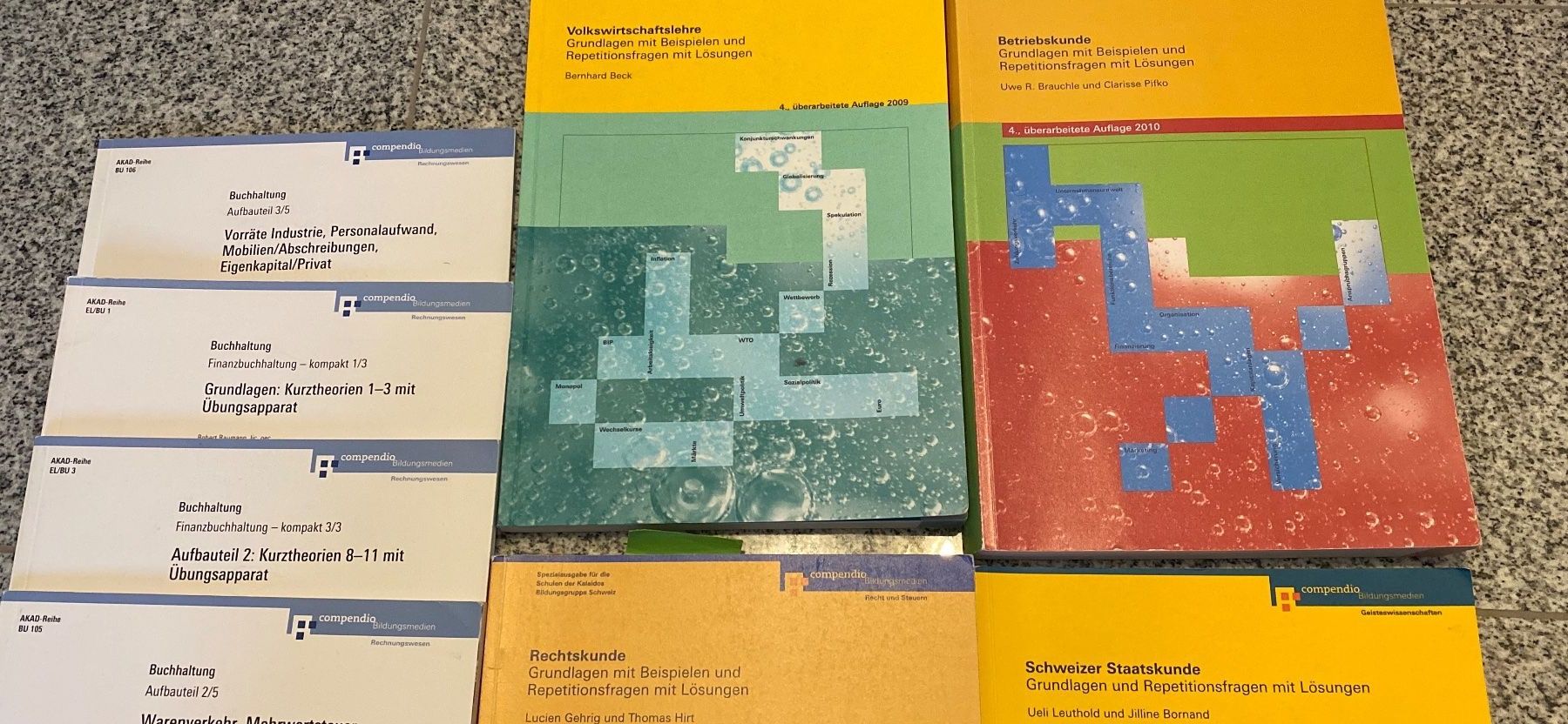 Livres: Bücher verschieden Studium Preise variieren! – D'occasion à Münchenstein par Archimedes 1