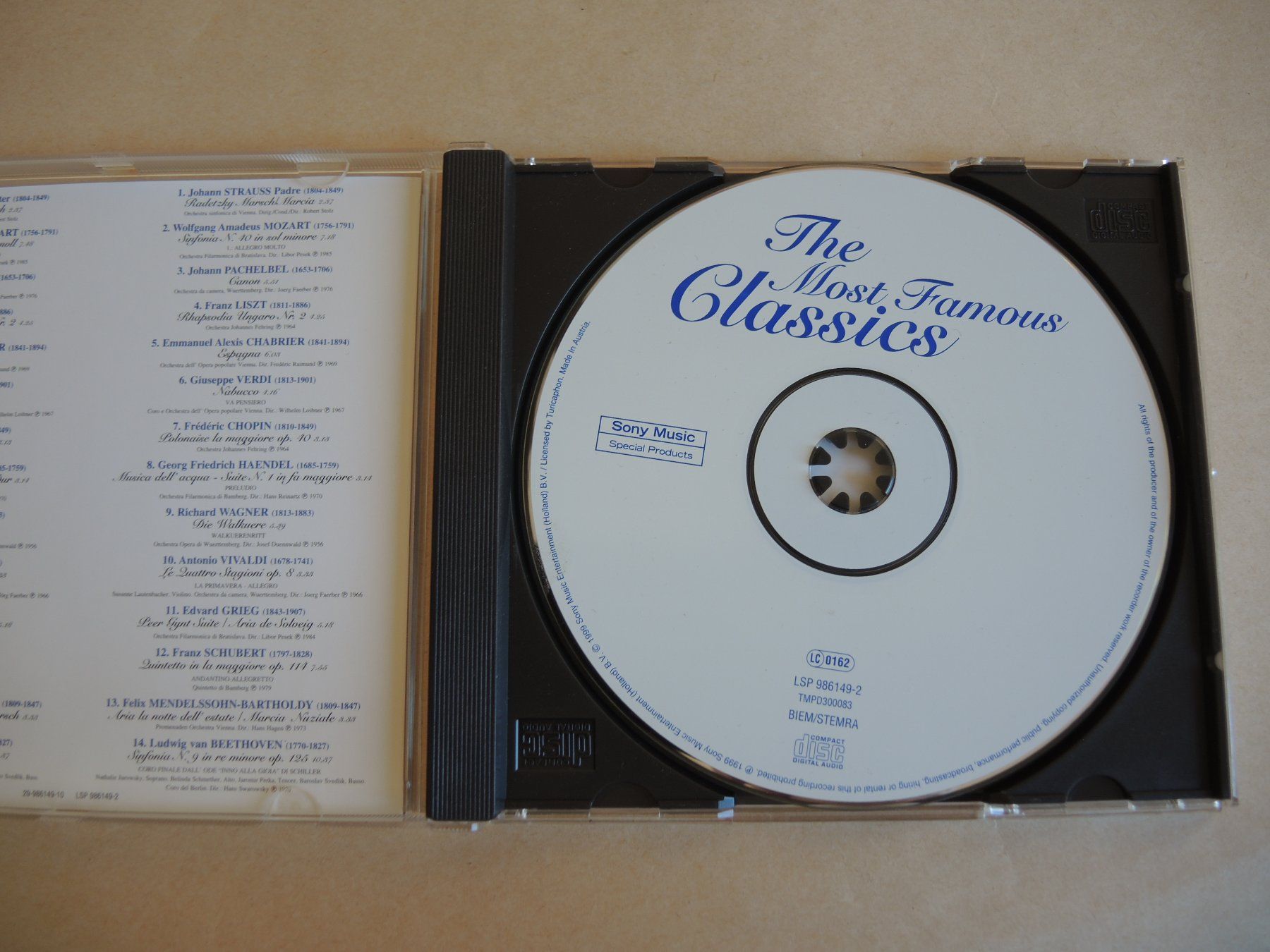 CD: The Most Famous Classics - CD Vivaldi Chopin uvm. – Usato da Rorschach venduto da maeck8 1