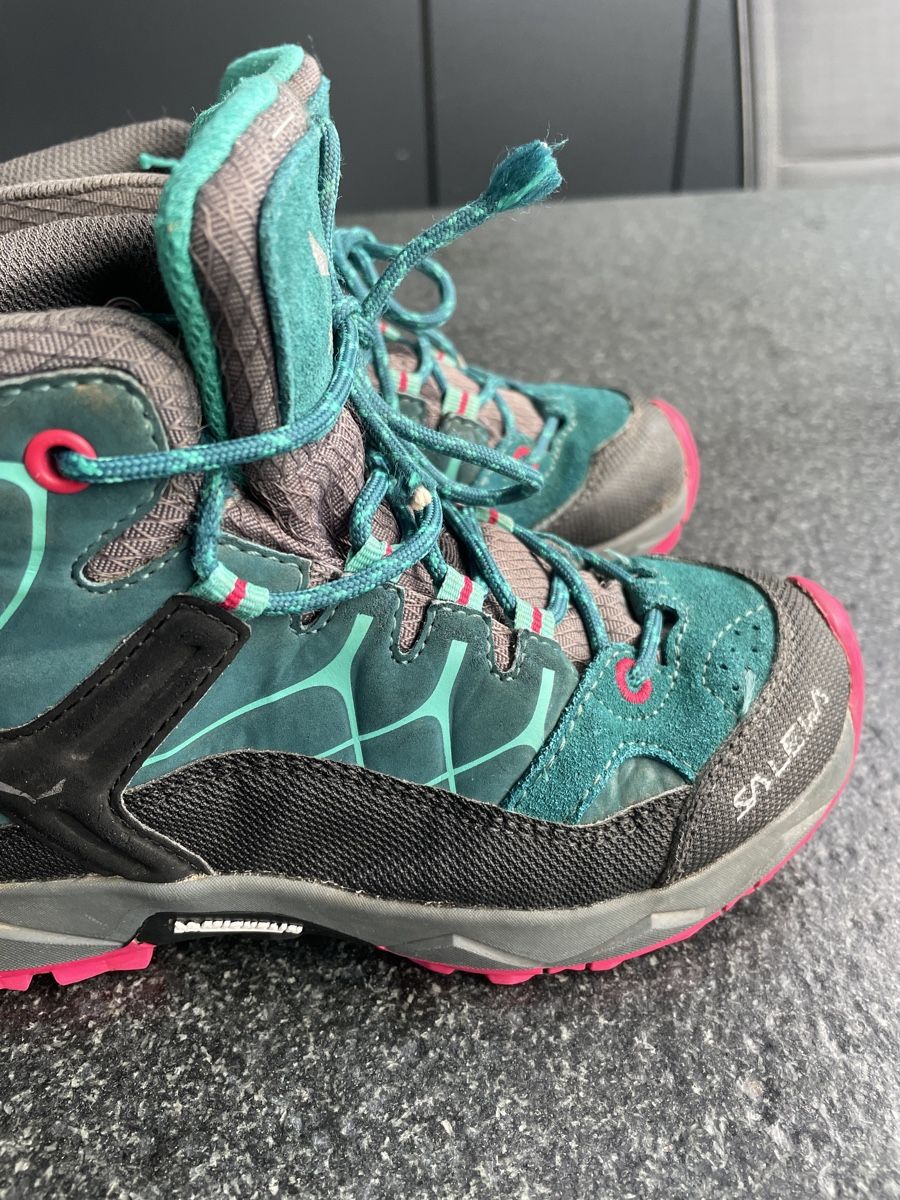 Salewa Scarpe per ragazzi: Salewa Kinderschuhe Große 32 – Usato da Binningen venduto da Rhylax