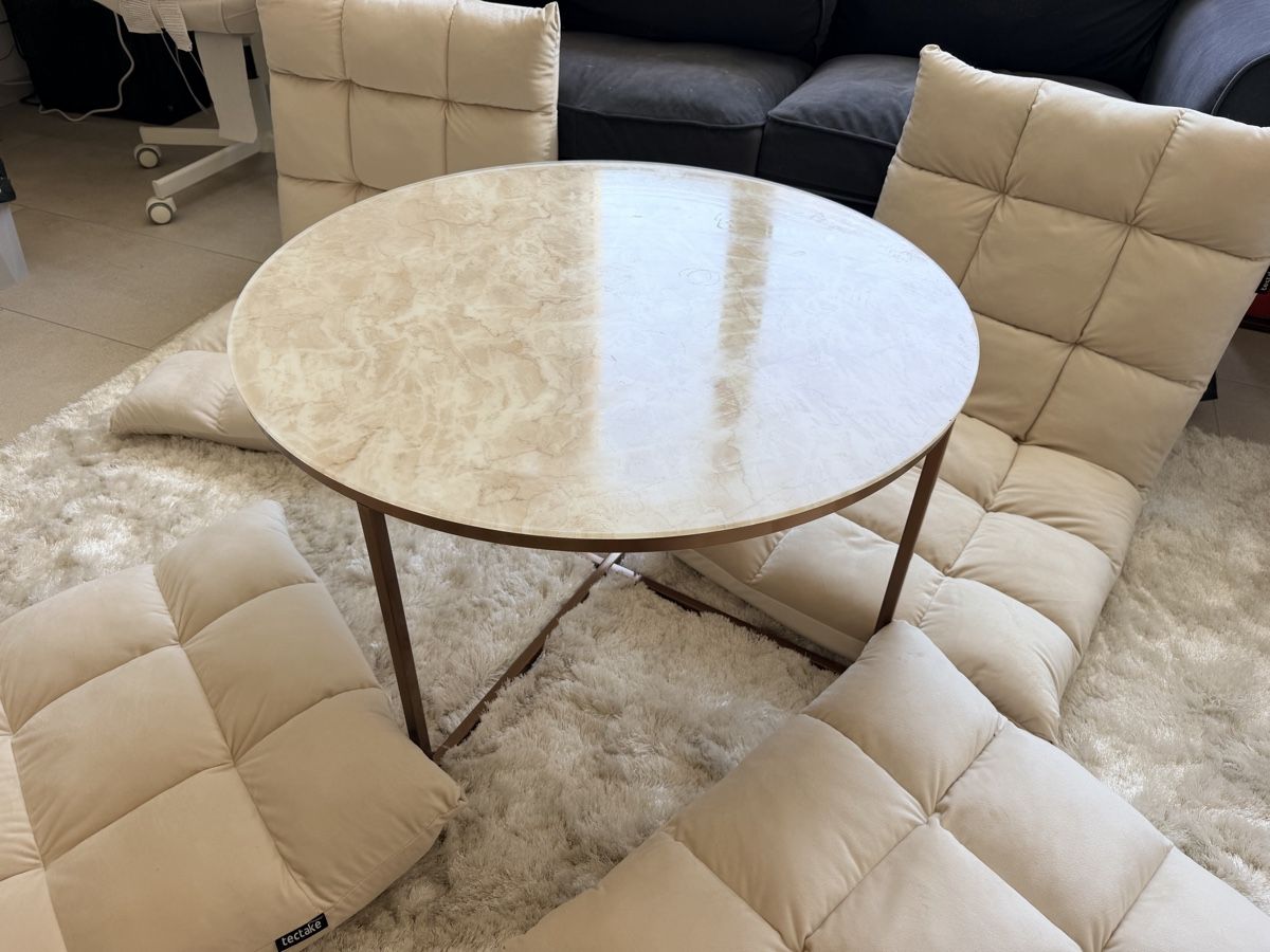 Tavoli: Westwing Round Coffee Table Marble Look Metal Legs – Nuovo (secondo la descrizione) da Zürich venduto da Kai_yt2y