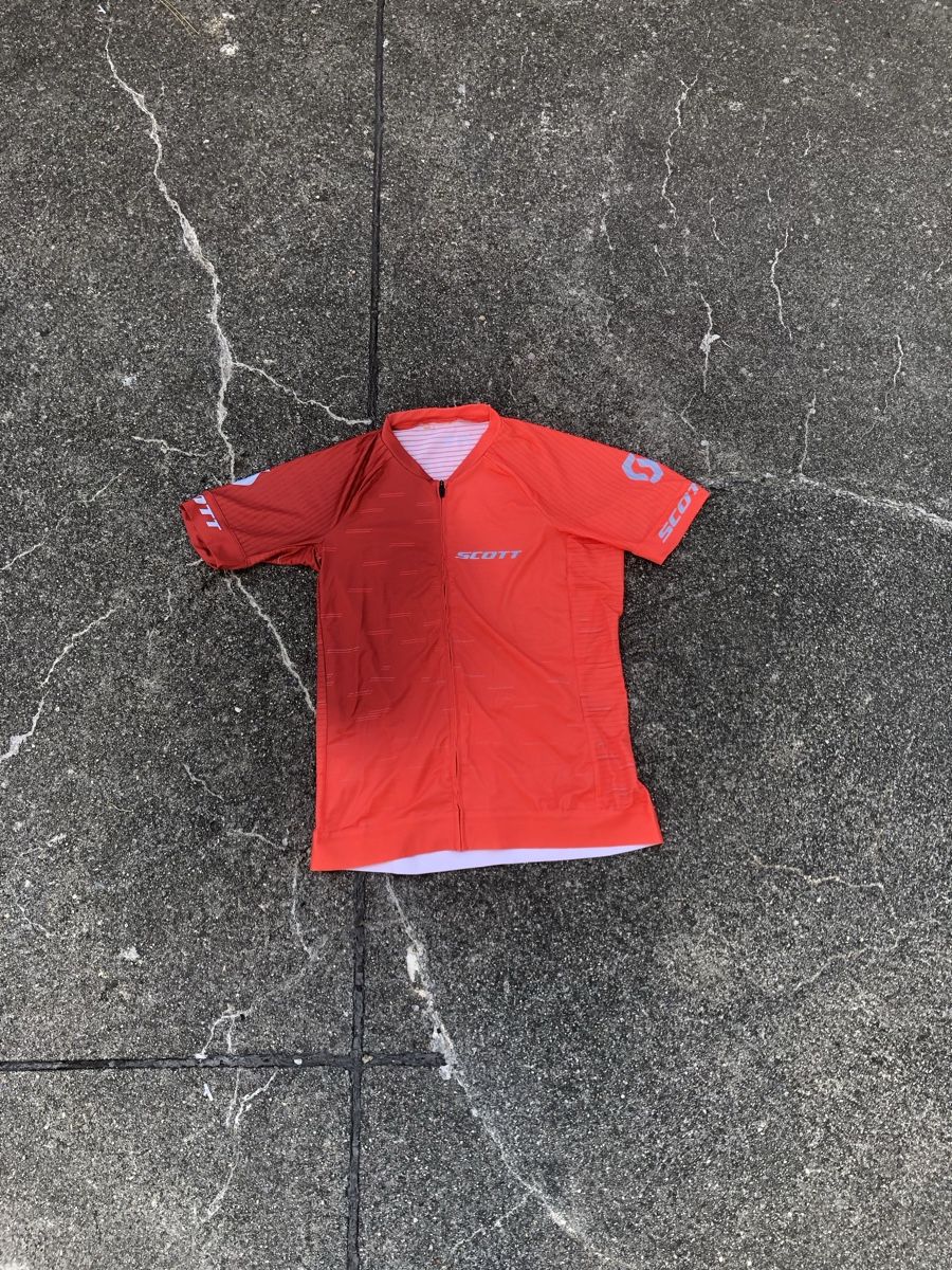 Scott Maillots de corps & Pantalons: Scott Cycling Shirt – D'occasion à Fribourg par ann_l9b7