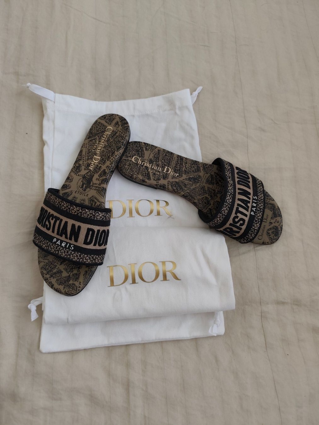 Dior Scarpe da donna: Dior chaussure 36 – Usato da Martigny venduto da Seuph-g23