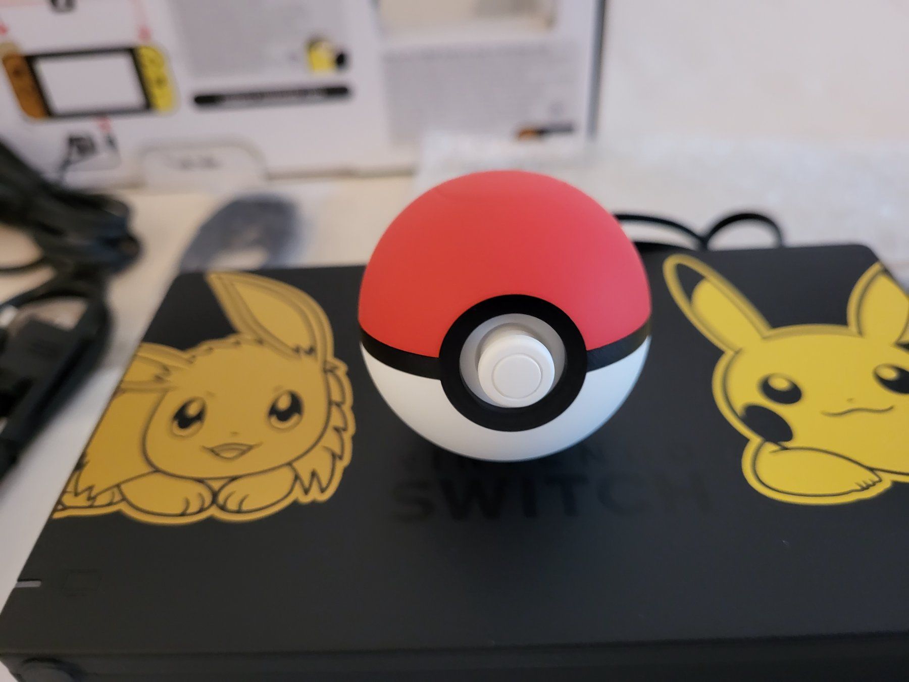 Nintendo Console: Nintendo Switch Pokemon Let's Go-Pikachu - Complete + games – Usato da Zürich venduto da MDC0 7