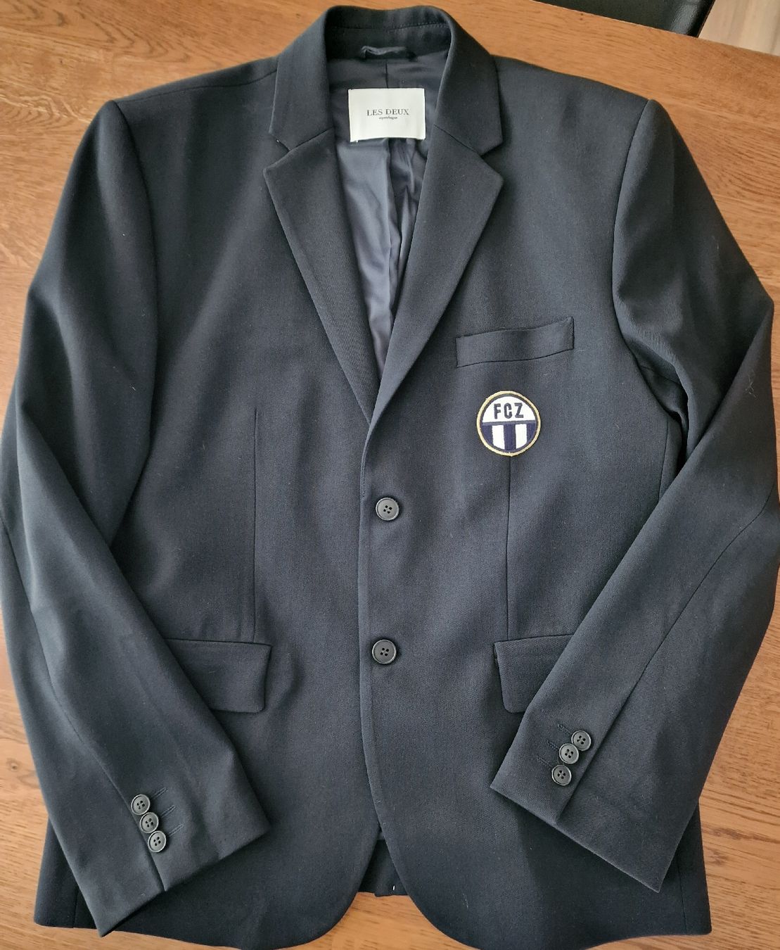 Completi: FCZ Blazer Grösse L – Usato da Bilten venduto da Ueli77 1