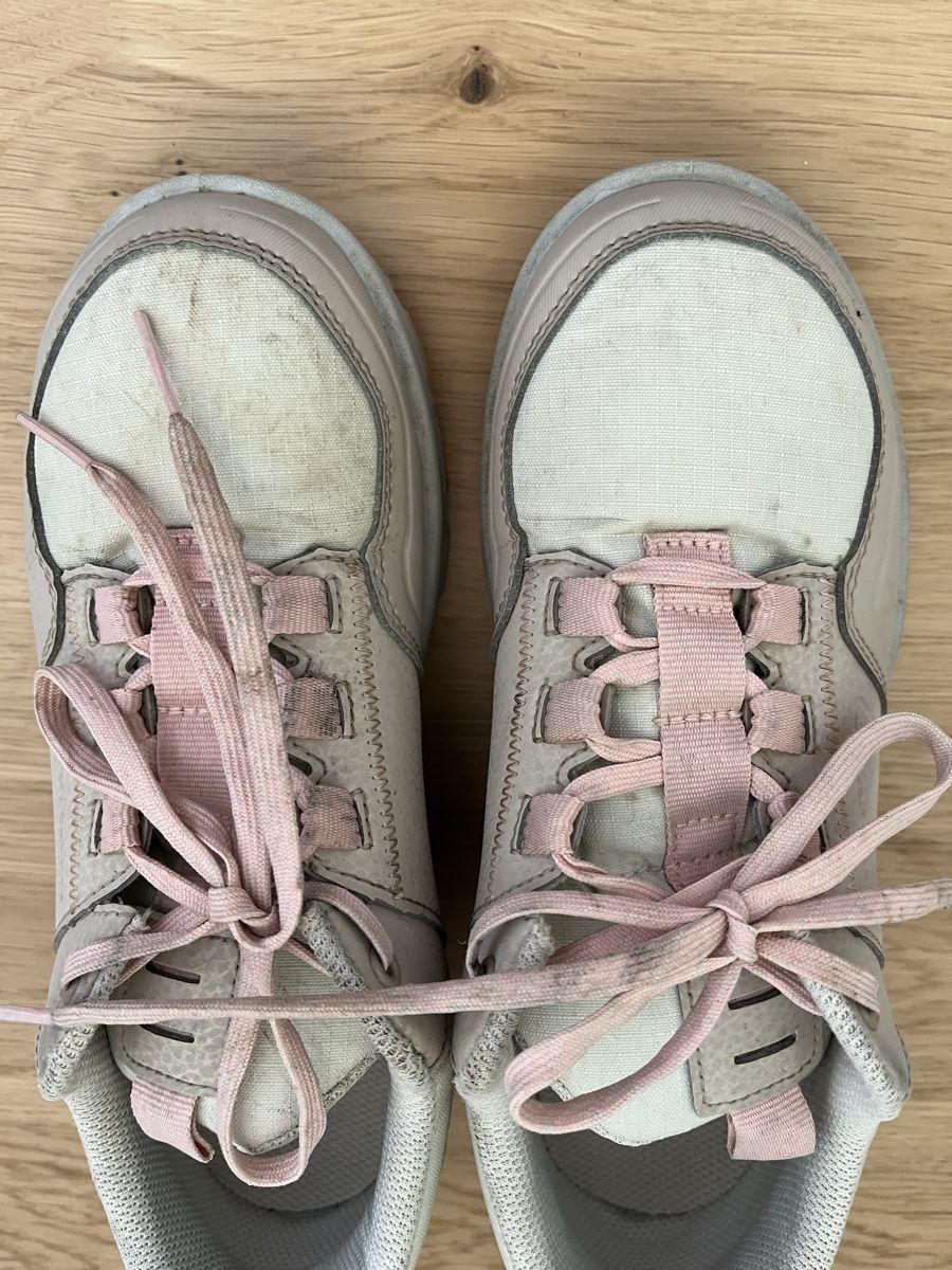 Decathlon Chaussures filles: Decathlon Wanderschuhe + Socken Mädchen, beige/rosa, Gr. 35 – D'occasion à Winterthur par jul_65qh 2