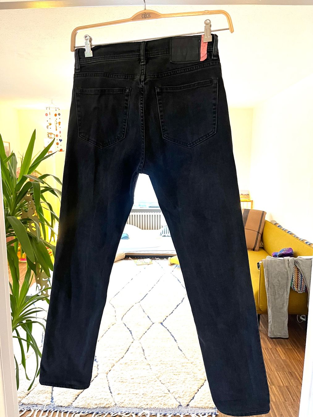 Acne Studios Jeans: Acne Studios Slim Fit Jeans - 30 – Usato da Kriens venduto da eagleye3 3