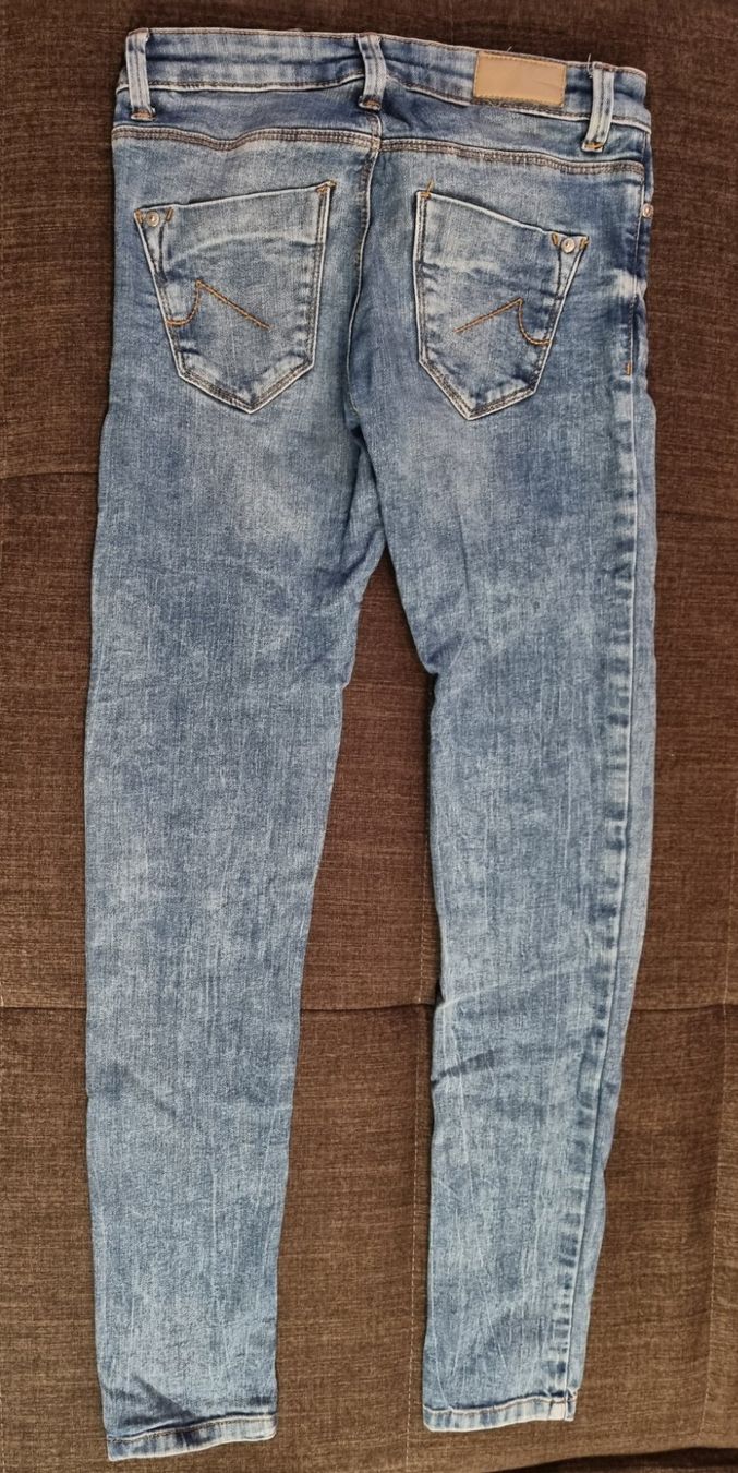 C&A Pantaloni: Mädchenjeans Gr. 34, Short, Skinny – Usato da Oberrüti venduto da Nicki_Like 1