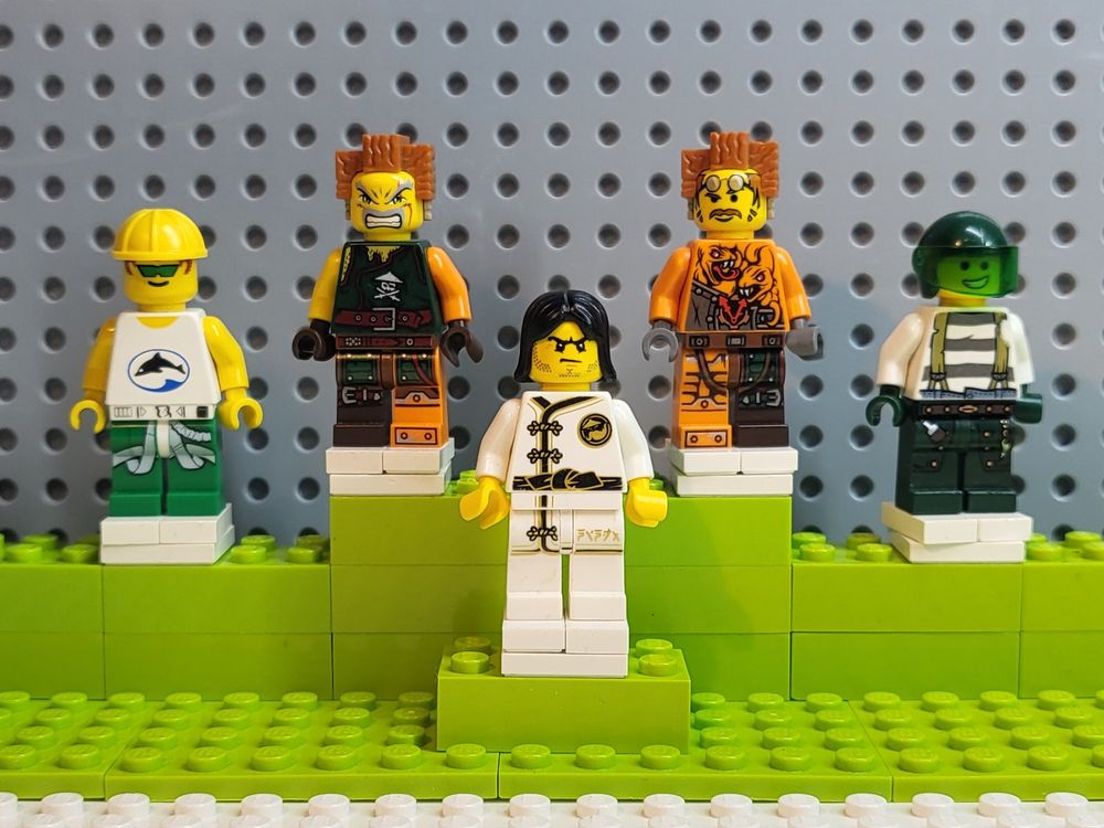 5 Lego-Minifiguren, Original oder mit viel Eigenkreation | Kaufen auf ...