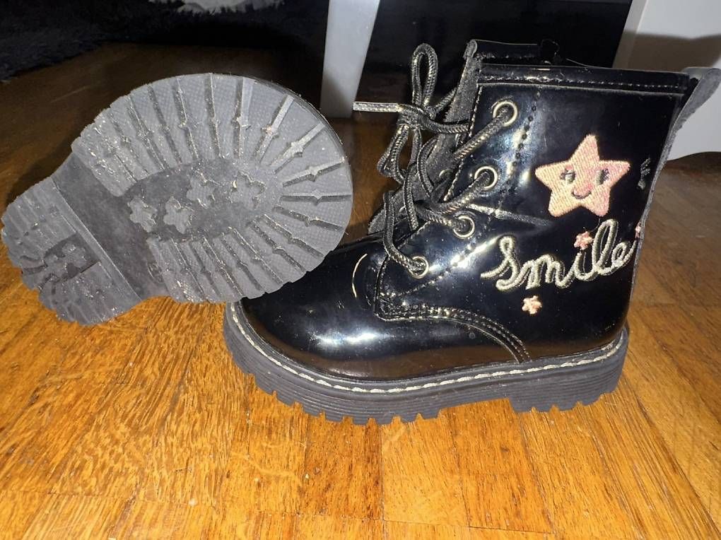 Schuhe für Jungen: Chaussures, enfants  – Gebraucht aus Lausanne von ahm_9l9k 4