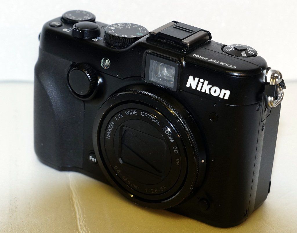 Nikon Fotocamera: Nikon Coolpix P7100 Kompakt Digitalkamera – Usato da Dottikon venduto da Floppidogg77 1