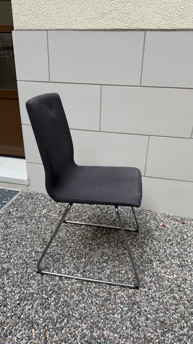Stühle: Chair Grey – Gebraucht aus Zürich von dar_k5h2