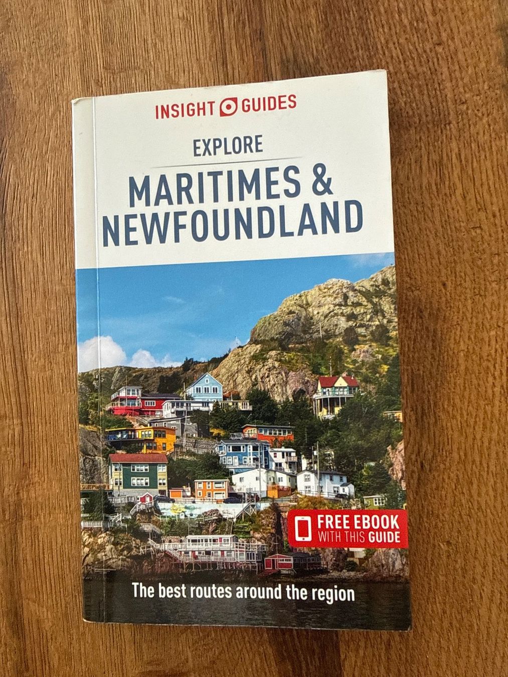 Libri: Insight Guides Maritimes & Newfoundland – Usato da Zürich venduto da Gekuu