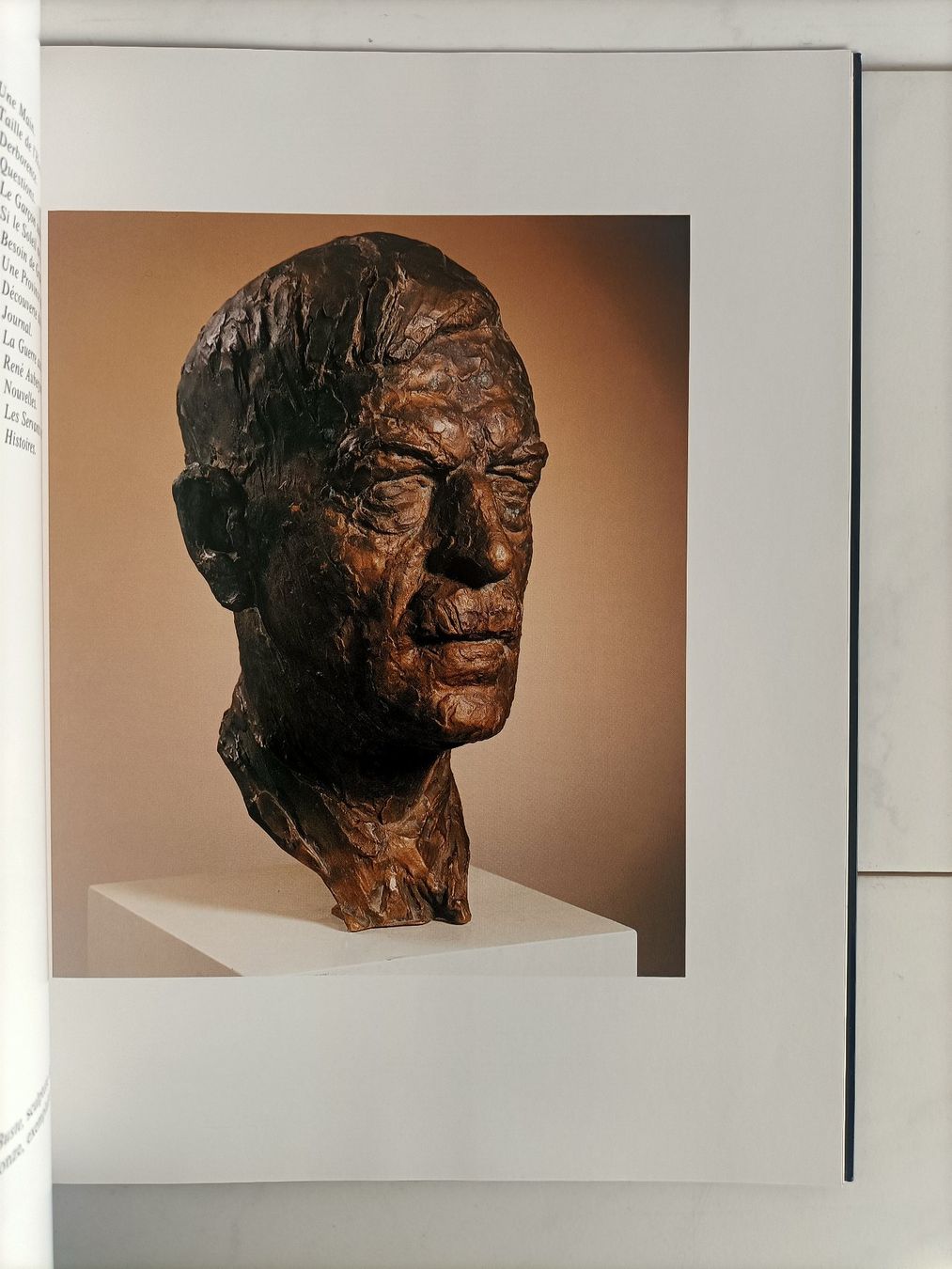 Libri: Regards sur les collections du musée de Pully / 1991 – Usato da crans montana venduto da AB3963 3