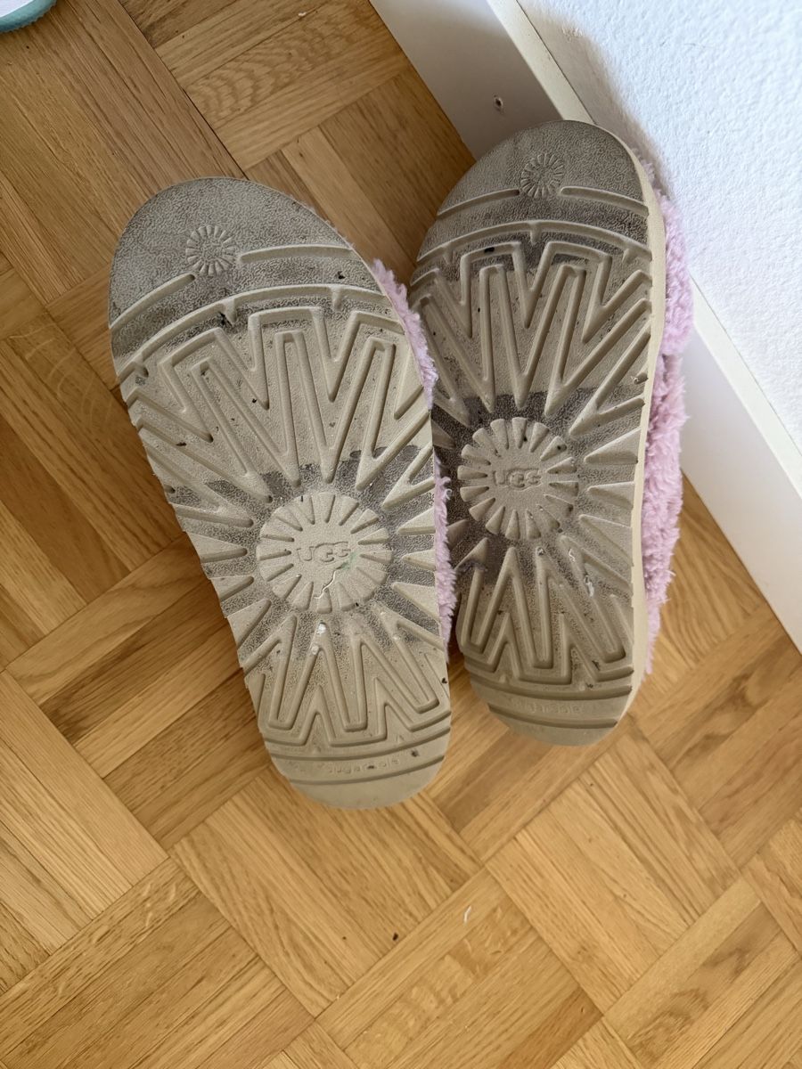 Ugg Scarpe da donna: UGG Fuzz Sugar Hausschuhe – Usato da Schlieren venduto da mle_lws6 2
