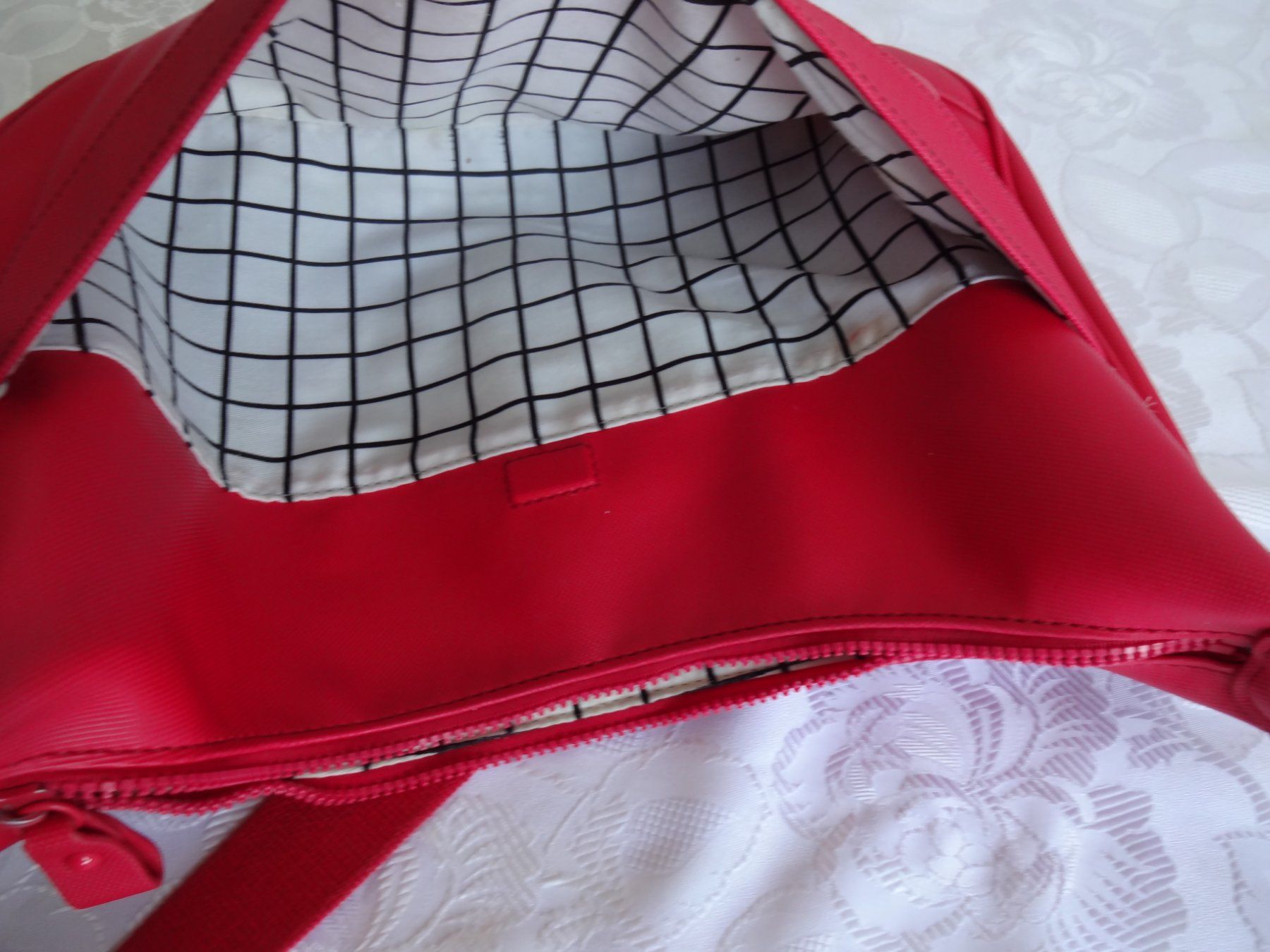 Lacoste Sacs femmes: *** LACOSTE  *** Leder Tasche – D'occasion à Frauenfeld par rey06 7