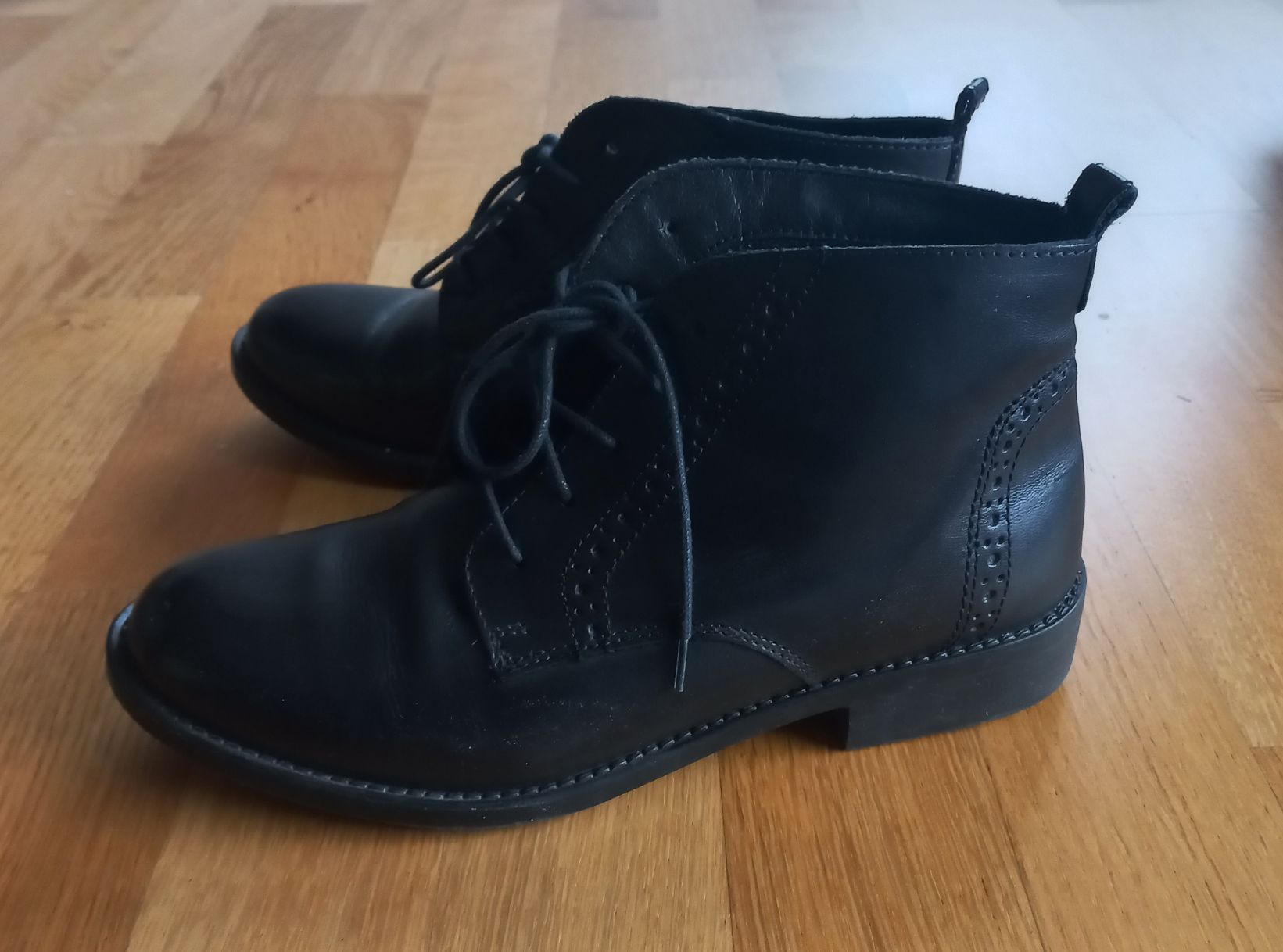 Tamaris Scarpe da donna: Tamaris Stiefeletten / bottines / ankle boots – Usato da Zürich venduto da vgr_sb8k