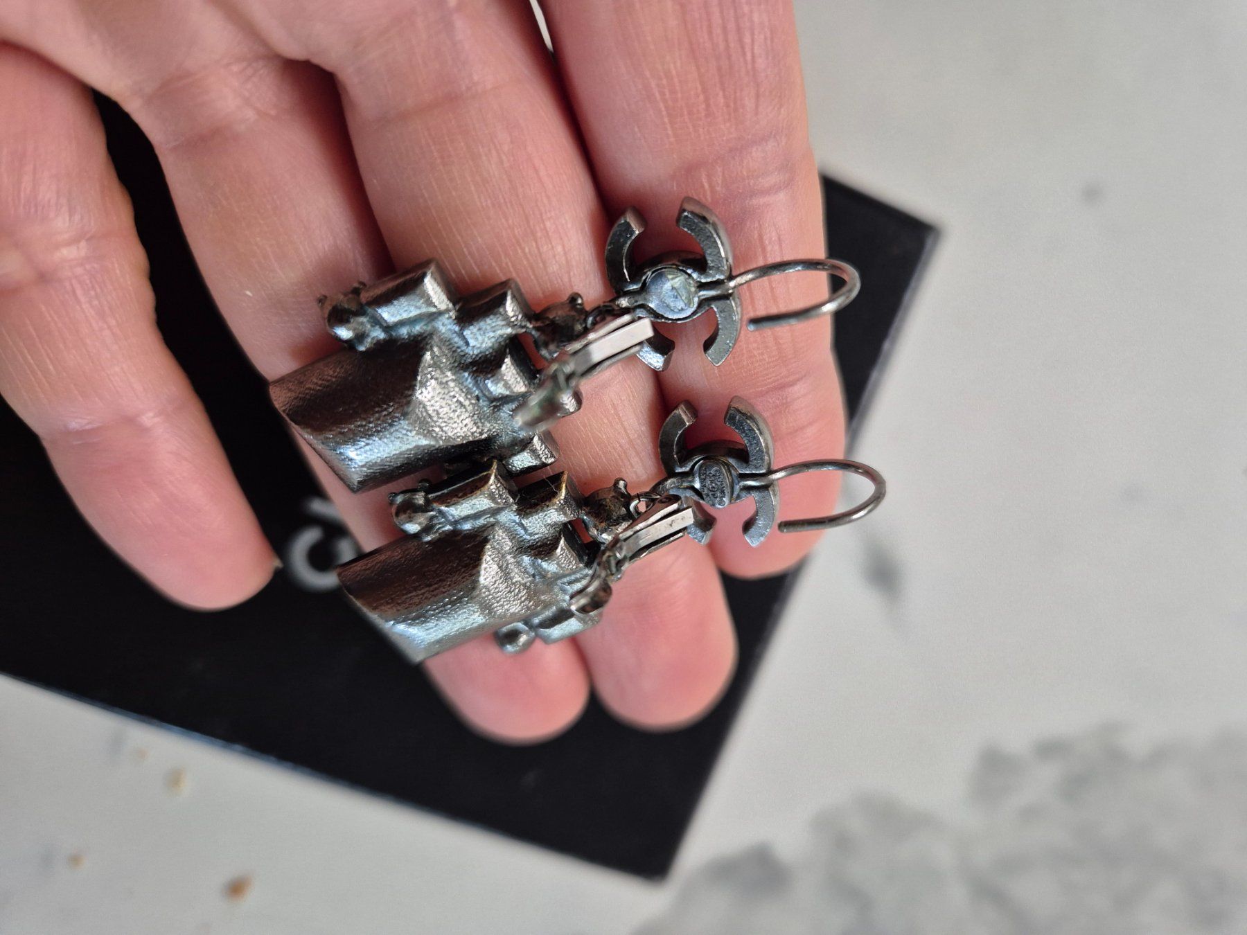 Chanel Ohrringe & -stecker: CHANEL Crystal Drop Earrings – Gebraucht aus Winterthur von geo_kt7l 7