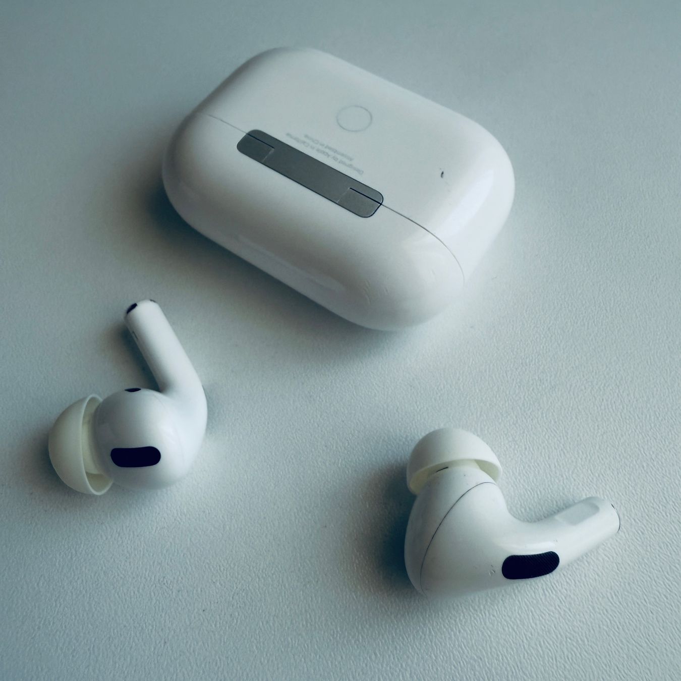 Apple Cuffie: Original Apple AirPods Pro 1 Gen. mit Wireless Case – Usato da Basel venduto da MY.AIRPODS.SHOP 6