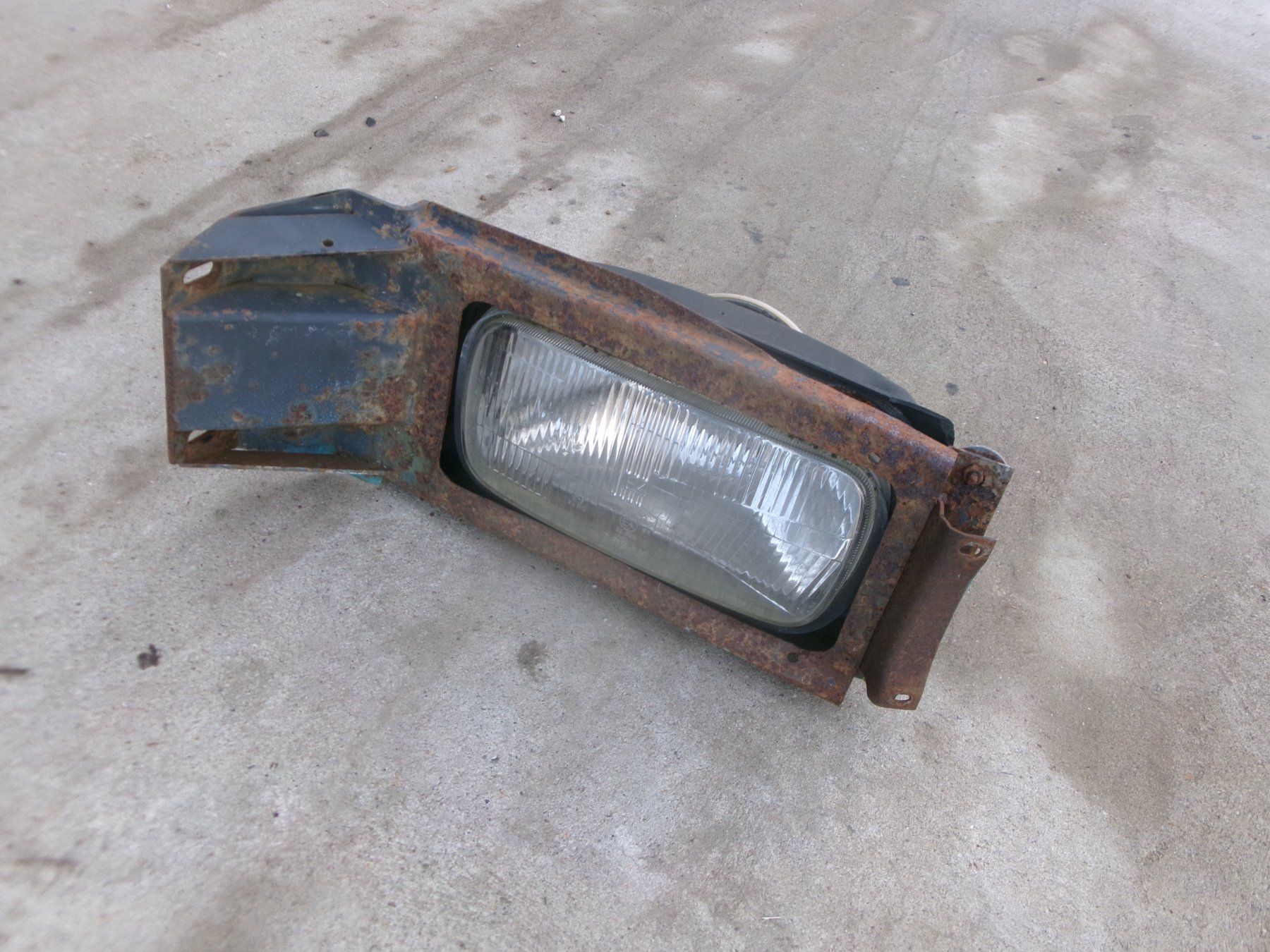 Saurer Fari: Saurer / Opel Rekord -Commodore  Bosch  H4 Scheinwerfer – Difettoso da Eschenbach SG venduto da GM-29 2
