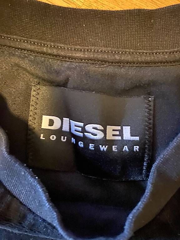 Maglioni & Felpe: Diesel & Nike sweat  – Usato da Zürich venduto da Dpenner 3