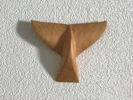 von Hand geschnitzte Walflosse zum Aufhängen, Holz, Portugal