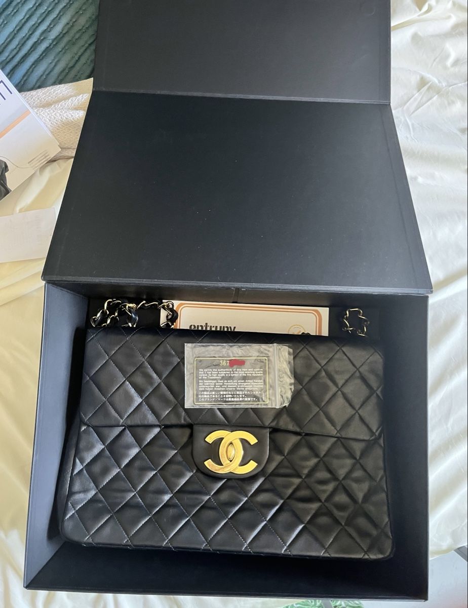 Chanel Sacs femmes: Schwarze Chanel Classic Maxi – D'occasion à Hochdorf par Forestgreen 1