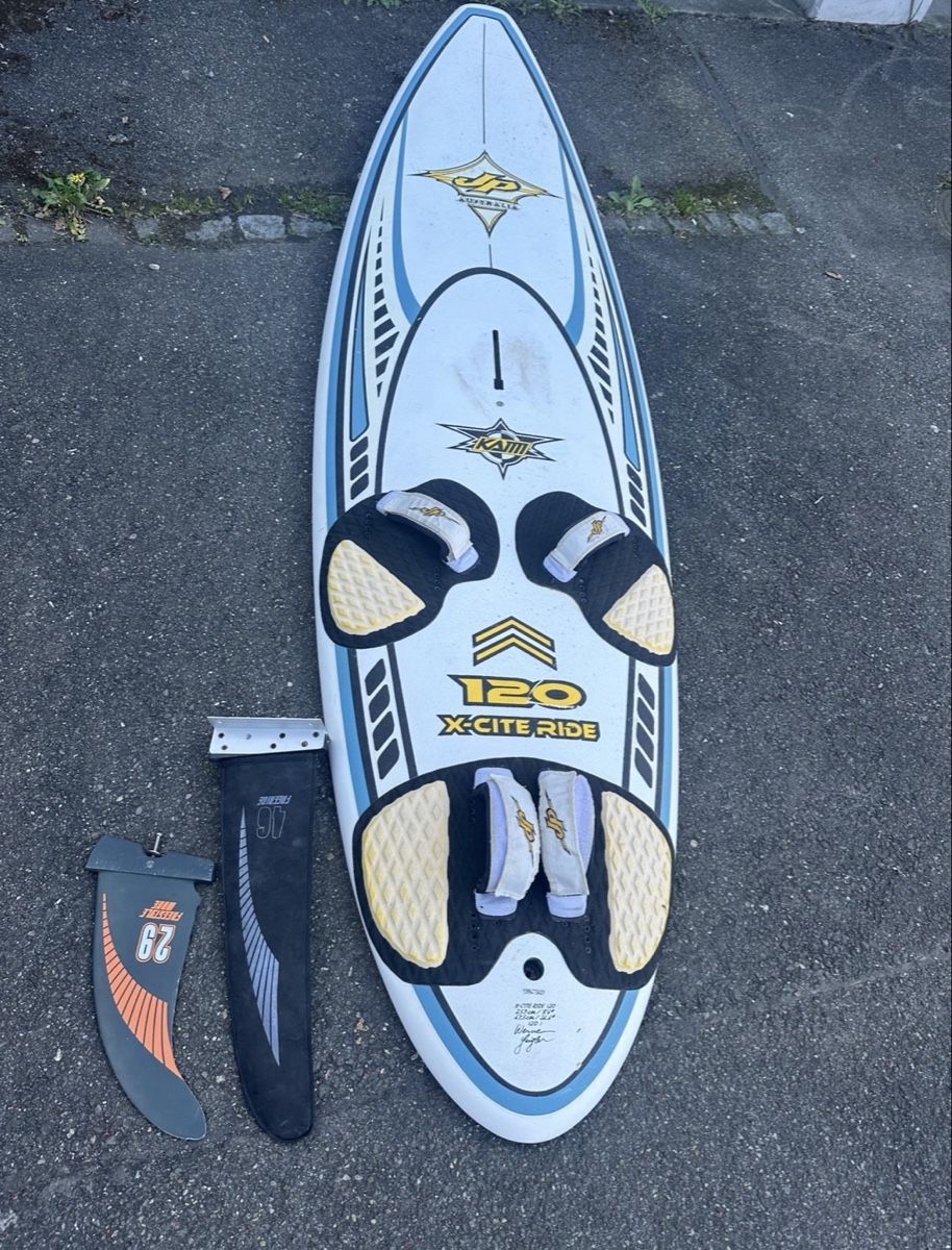 Tavole da surf e di nuoto: Windsurfboard / Kinderbrett – Usato da Lenzburg venduto da Nokaoi