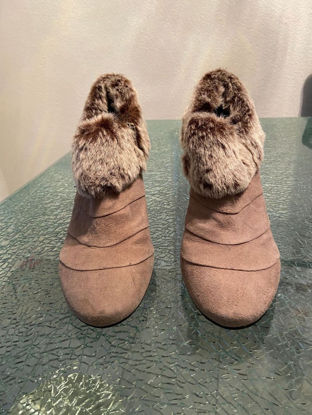 Scarpe da donna: rassige Damen Stiefel Gr. 40 – Nuovo (secondo la descrizione) da Oftringen venduto da andrax