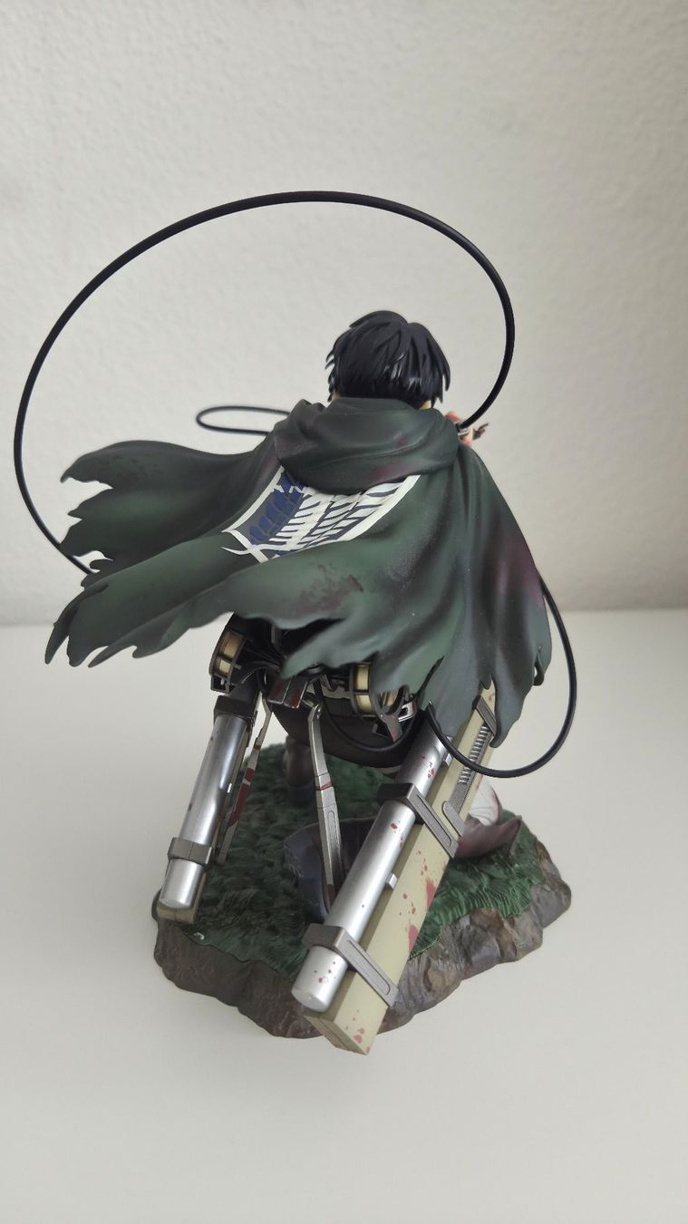 Kotobukiya Statuette: Levi Ackerman - Attack on Titan - 1/7 Scale – Nuovo (secondo la descrizione) da Winterthur venduto da shadow_volpe 1