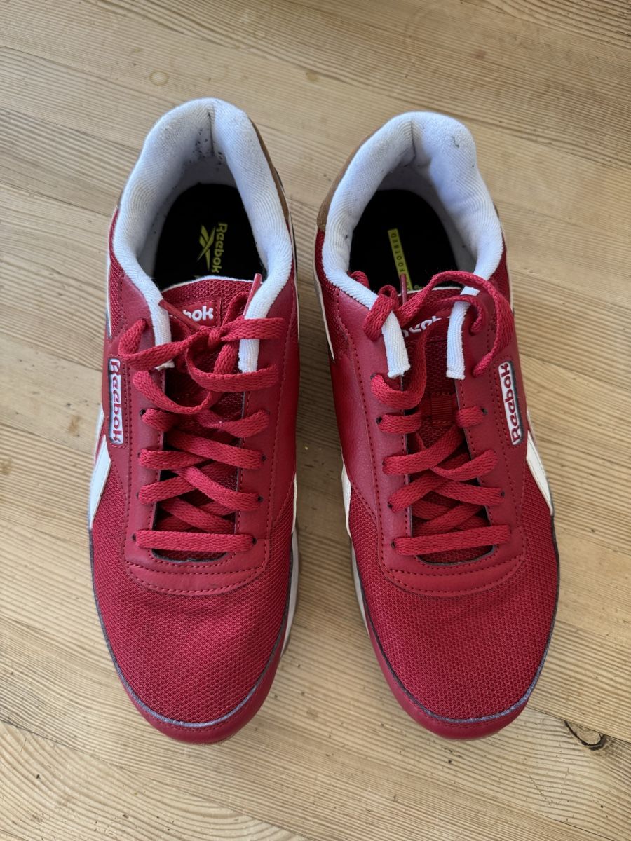 Reebok Herrenschuhe: Reebok rouges, taille 44 Kilyan – Gebraucht aus Veyrier von kimedovapa