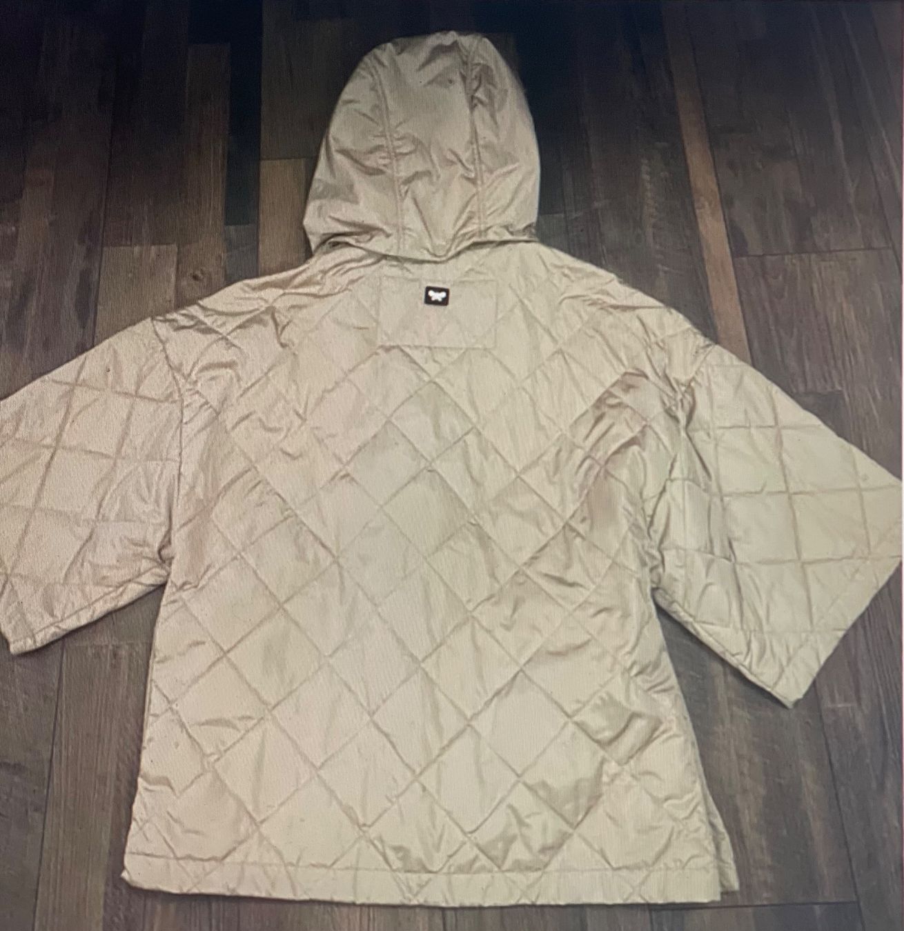 Max Mara Jacken: Max Mara Weekend Steppjacke beige mit Kapuze – Neu (gemäss Beschreibung) aus Ftan von ch__68hf 1