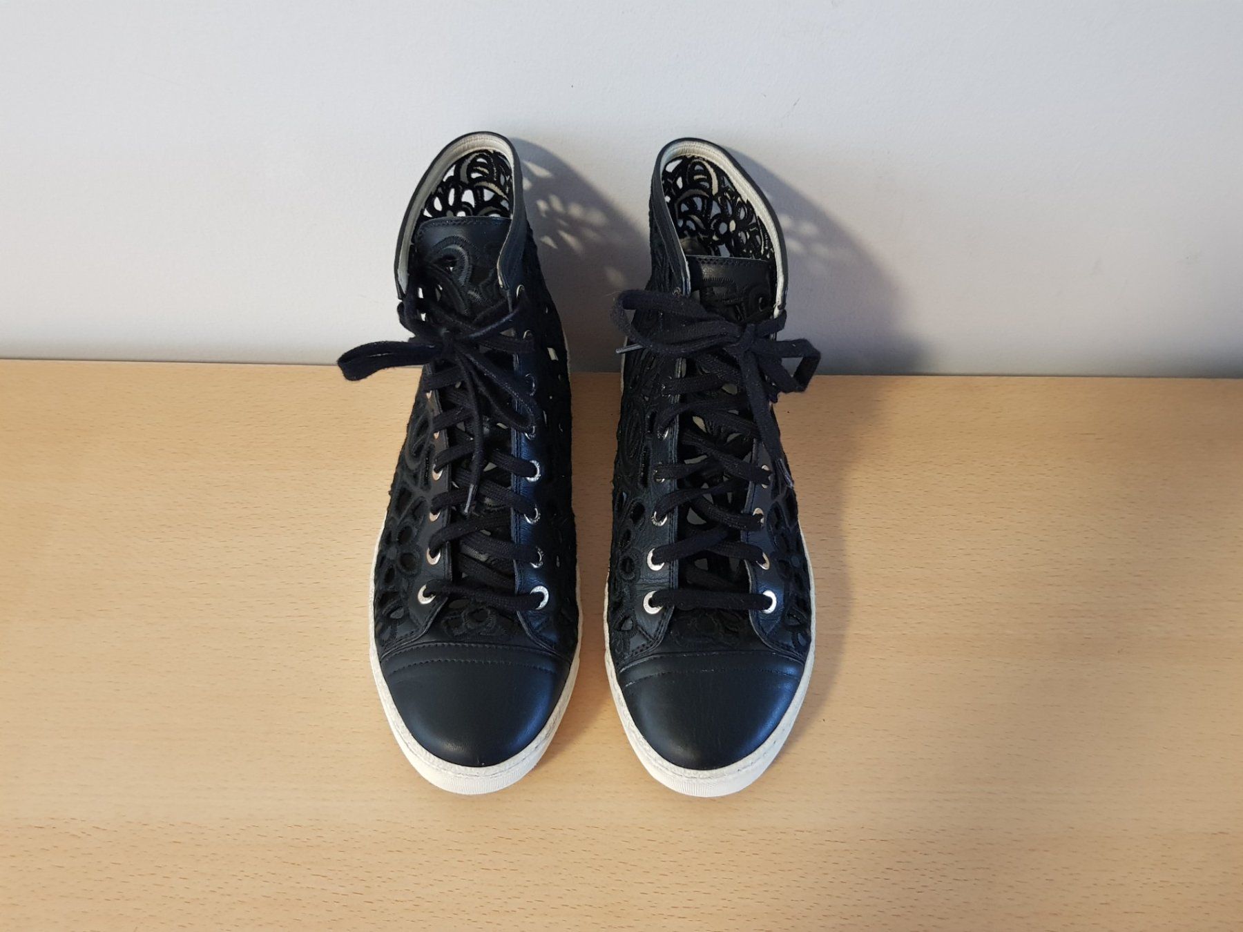 Chanel Scarpe da donna: Original Chanel Leder Sneaker Grösse 39 – Usato da Basel venduto da fafa68 1
