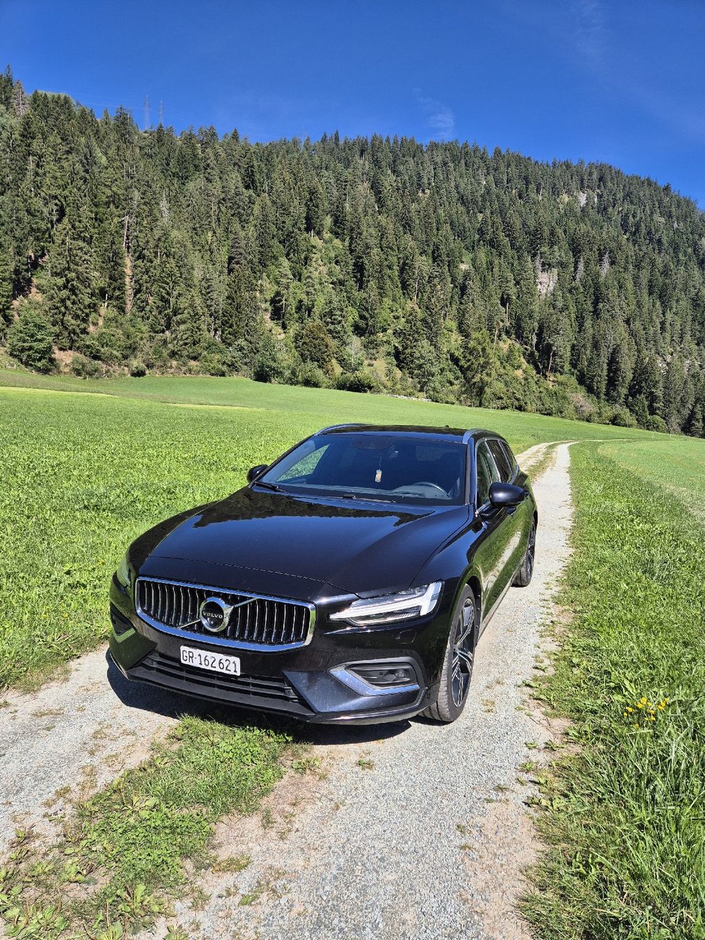 Volvo Autos: Volvo V60 T6 – Gebraucht aus Tumegl/Tomils von tho_bnl8