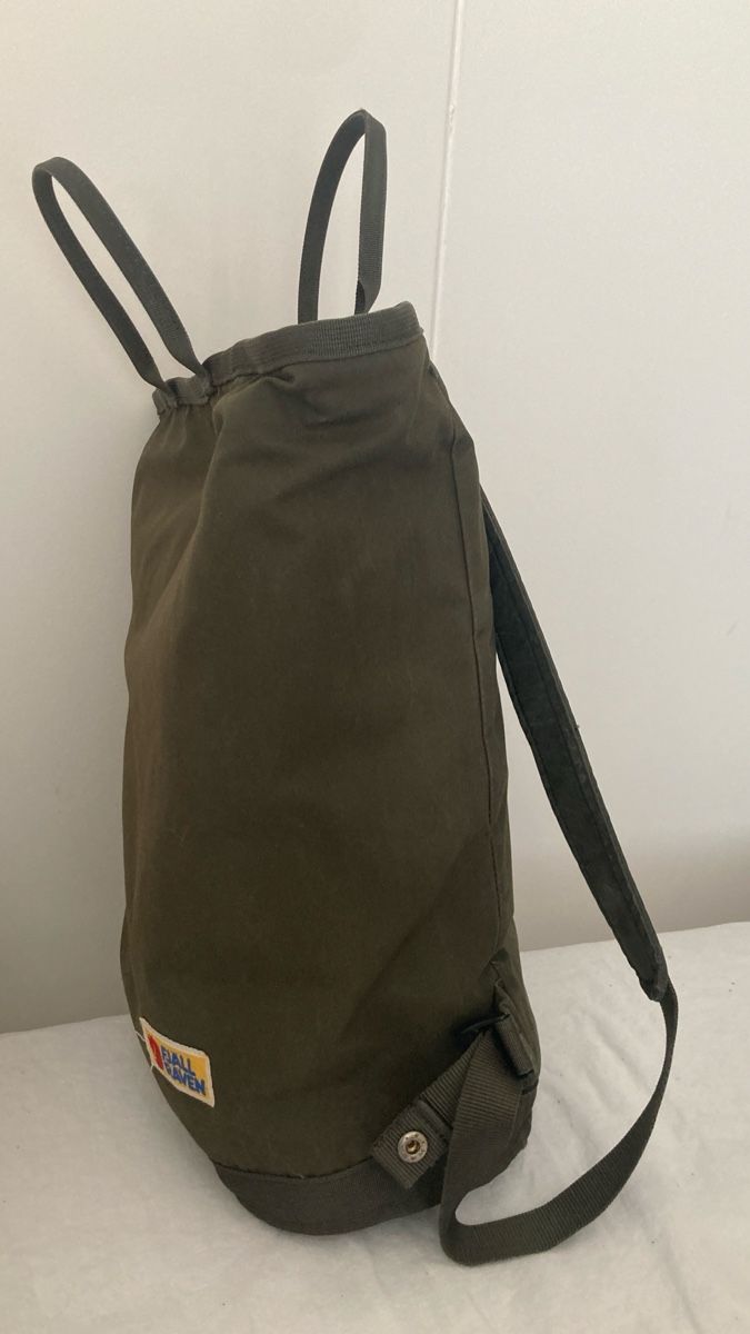 Fjällräven Zaini: FJÄLLRÄVEN Rucksack – Usato da Zürich venduto da benebiene 1