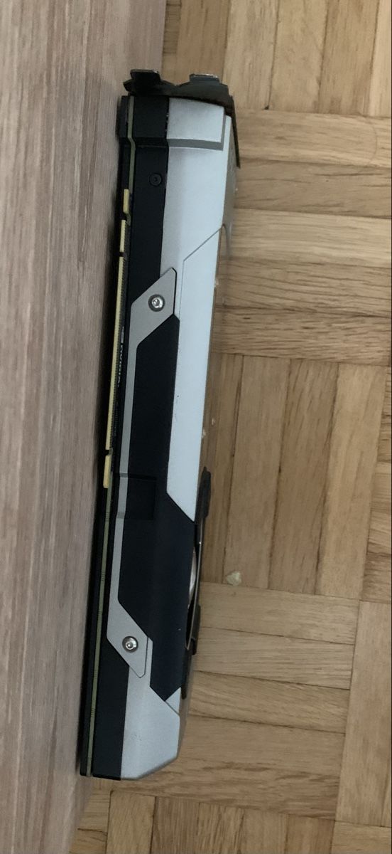 Nvidia Grafikkarten: PNY Geforce GTX 980 – Gebraucht aus Chur von Stechmuecke21 3