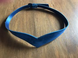 Gurt blau | Oberbezug samtig | Länge inkl. Schnalle 92 cm