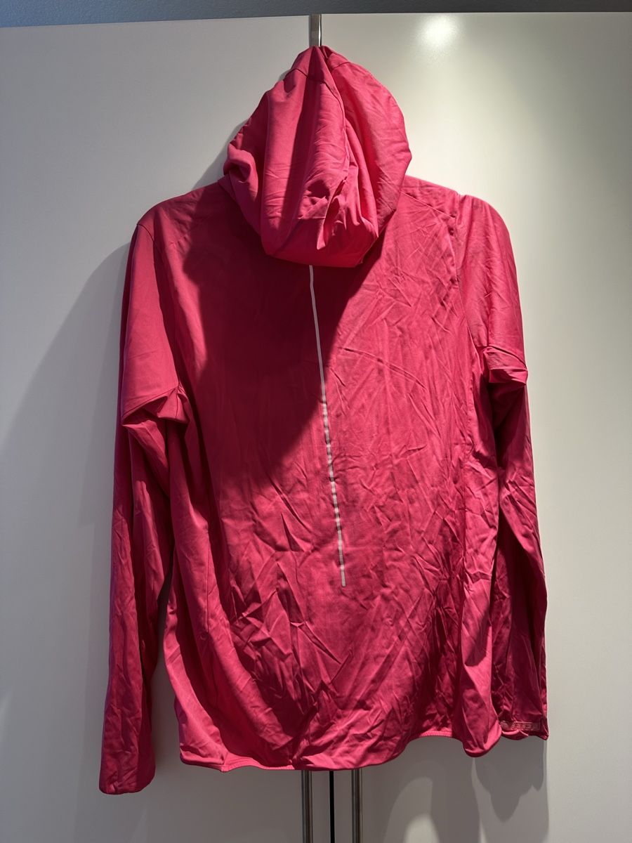 Peak Performance Giacche: Peak performance leichte Jacke in L pink – Usato da Eglisau venduto da Nic1906 2