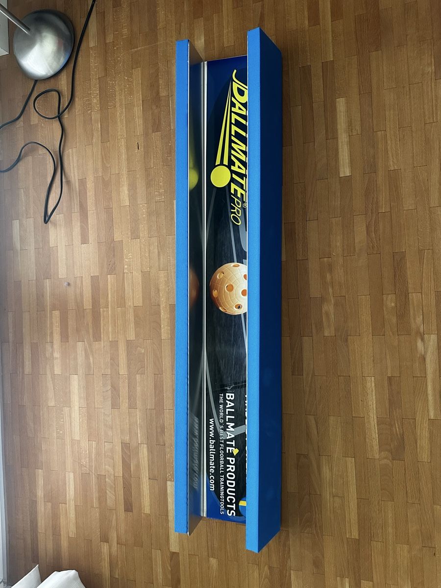 Tappeto da gioco: Ballmate Trainingstool mit Bodenplatten 18 Stck – Usato da Winterthur venduto da VSNiitaka