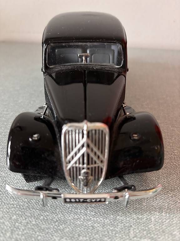Citroën Voitures modèles: Citroën Oldtimer Modellauto – D'occasion à Zürich par gucks