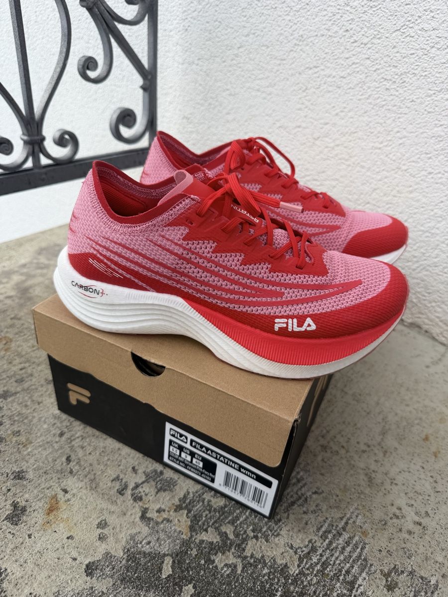Fila Scarpe da donna: FILA Astatine Carbon Running Shoe – Nuovo (secondo la descrizione) da Zürich venduto da agichristine