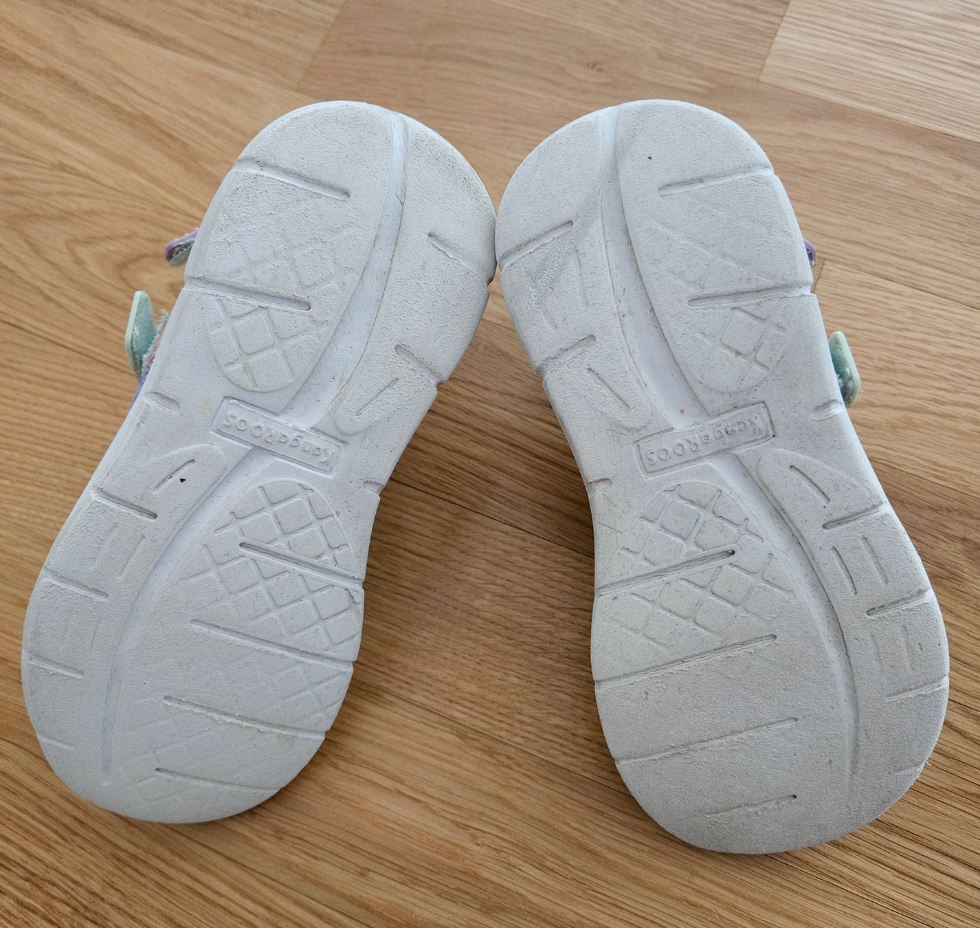 Scarpe per ragazze: KangaROOS Sandalen, Mädchen, Gr. 33, gebraucht – Usato da Bellach venduto da RE-NA 4
