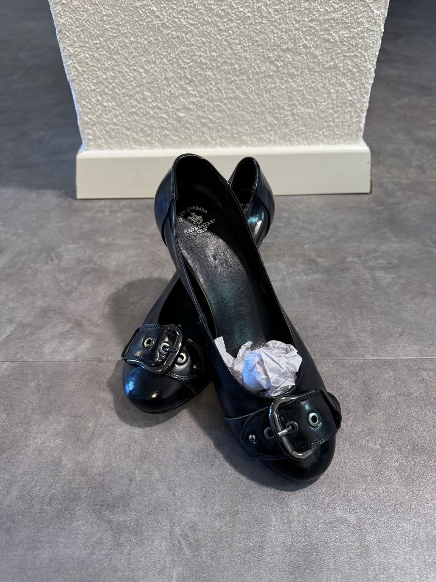 Scarpe da donna: New Polo Elegant Buckled Black Leather Pumps, size 39 – Nuovo e nell'imballaggio originale da Jona venduto da sch_7wfd