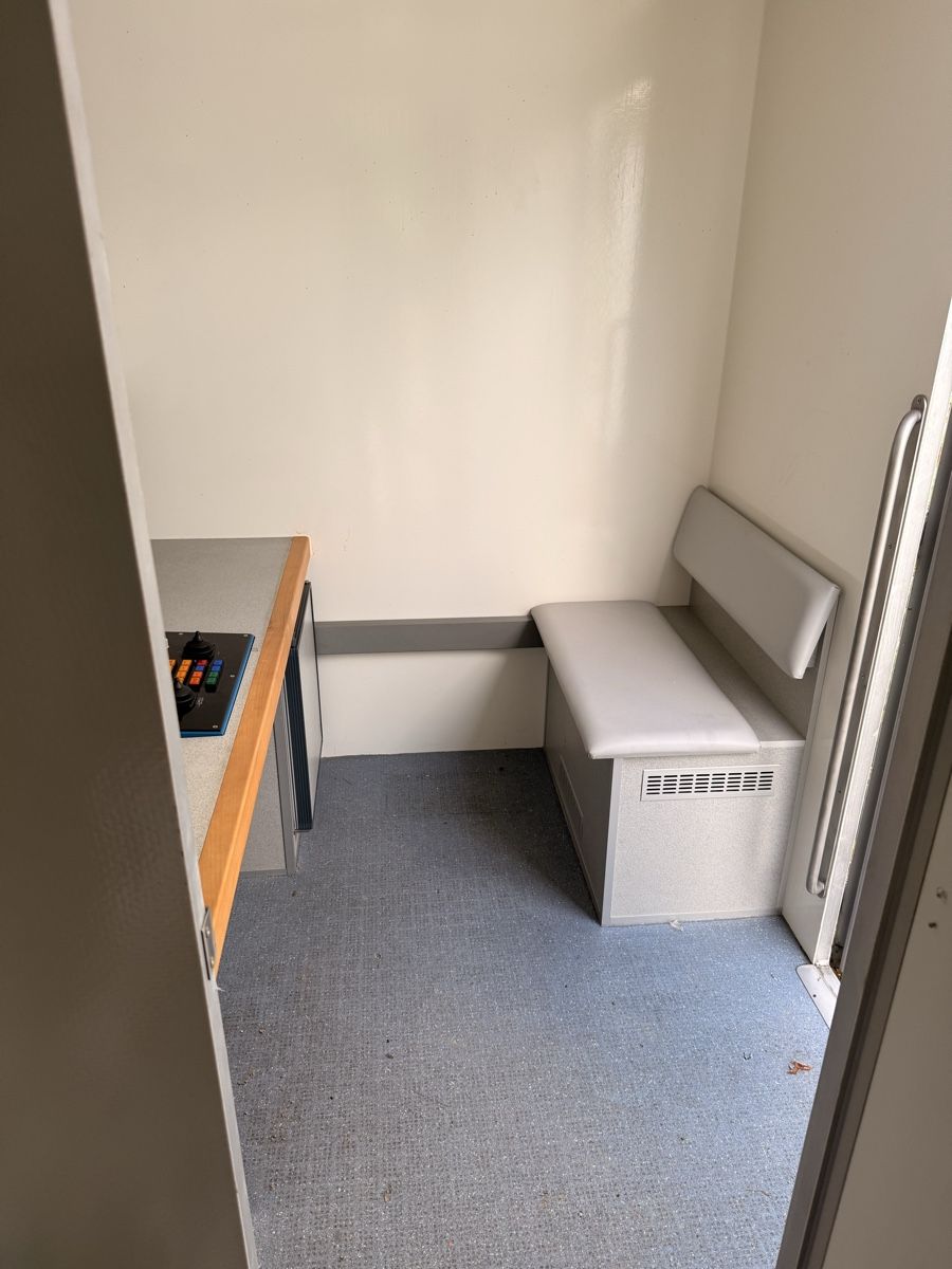 Contenitori edile: Container, Camper-Wohnmobil, Traktor, Anhänger, Umbau – Usato da Dottikon venduto da Foedu 6
