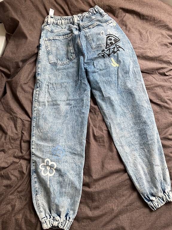 Bershka Jeans: Bershka jeans jogger taille 36 – Gebraucht aus Lonay von jes_8znz 1