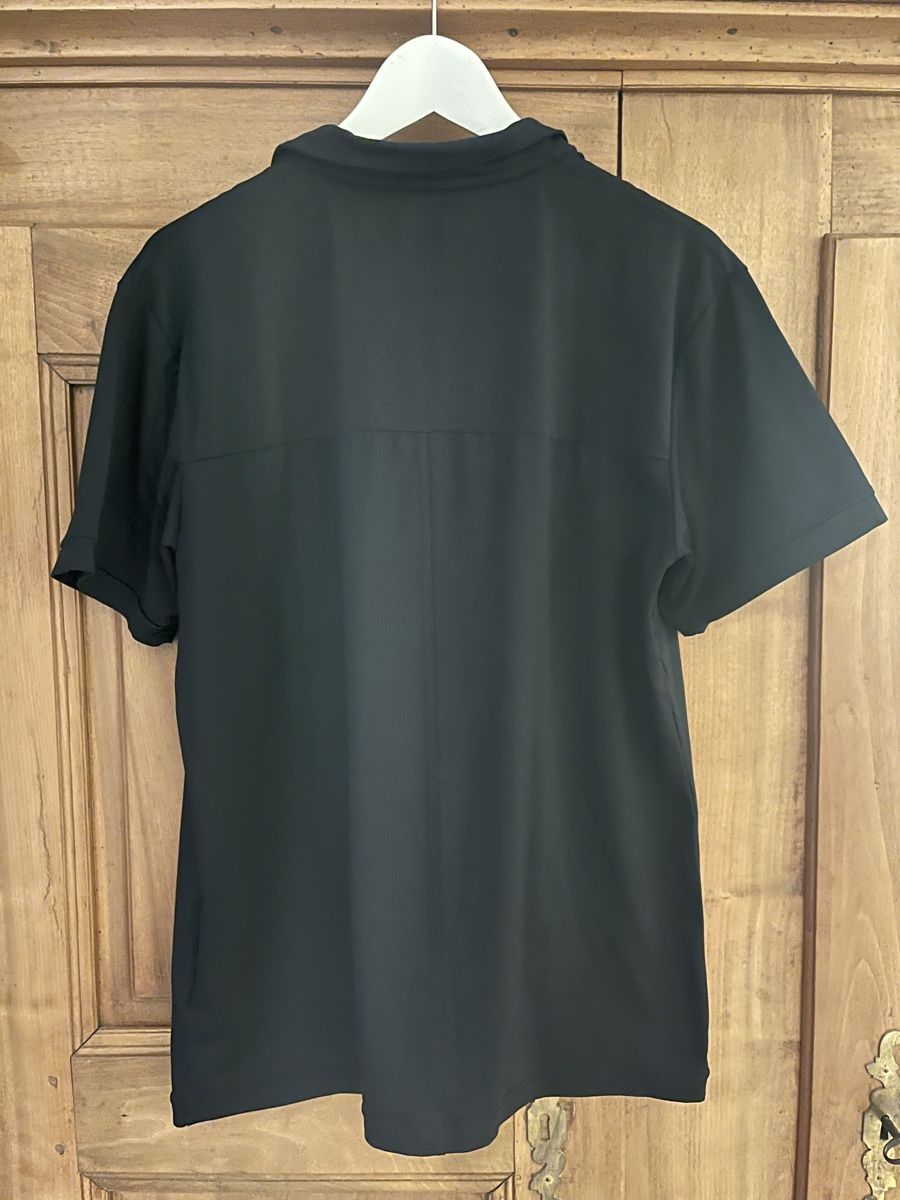 Nike T-Shirts: schwarze T-Shirts von Nike – Gebraucht aus Bonstetten von lala_123 3